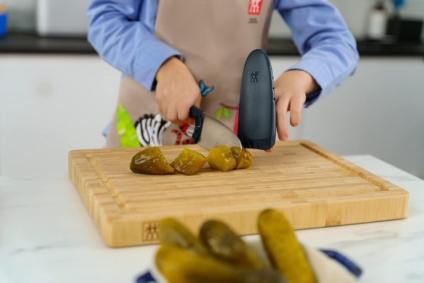 ZWILLING Twinny Children's Chef's Knife - Image 4